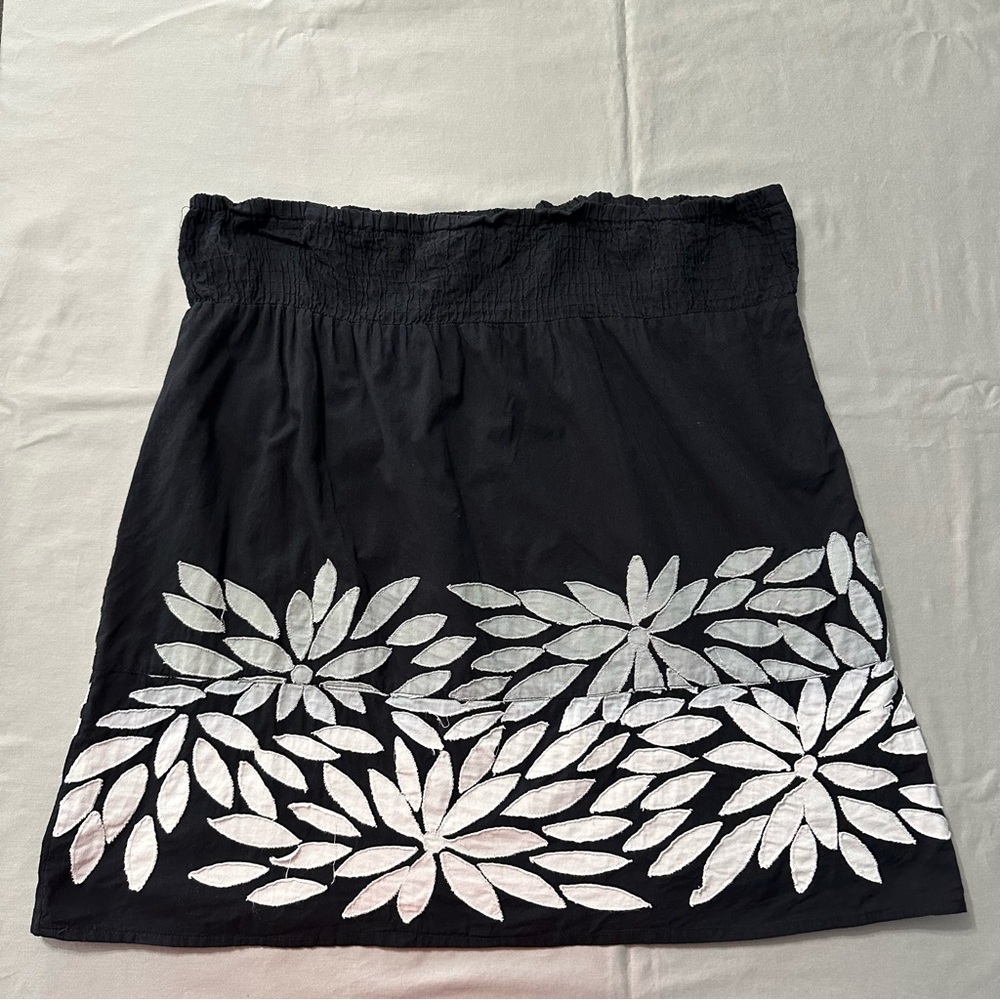 Dimri Women's Large Black 100% Cotton Smocked Waist Floral Applique Mini Skirt